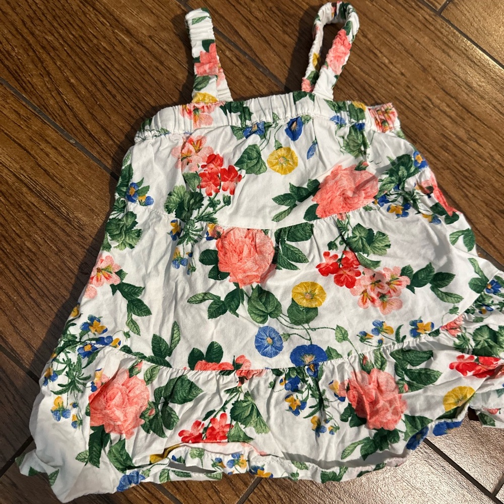 Spring/summer dress with leggings